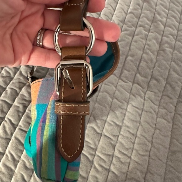 Chaps small crossbody Madris bag. Spring and summer magnetic closure. NWOT - Picture 5 of 7